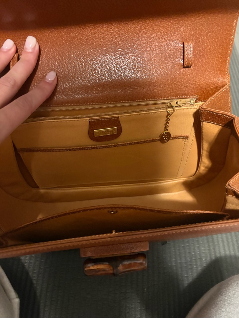 Gucci White Top-Handle Bag with Bamboo Handles - Picture 5 of 10